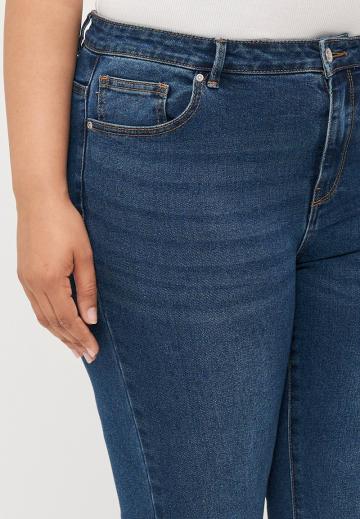 Клешеные джинсы