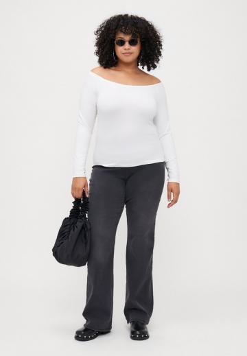 Клешеные джинсы