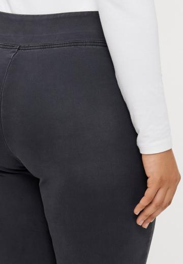 Клешеные джинсы