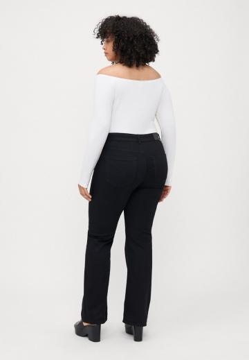 Клешеные джинсы