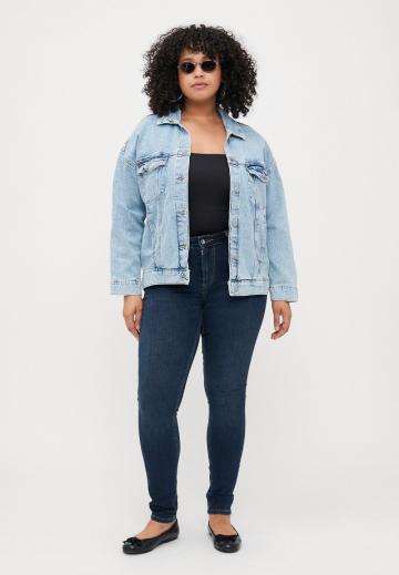 Узкие джинсы