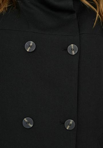 Короткое пальто