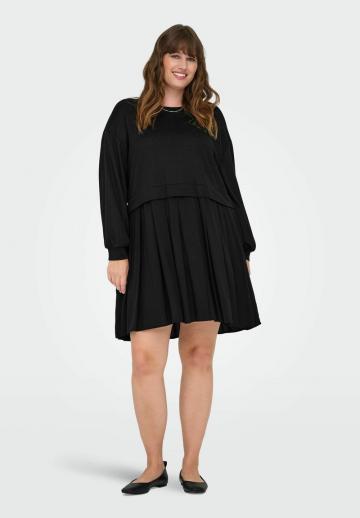 Вязаное платье