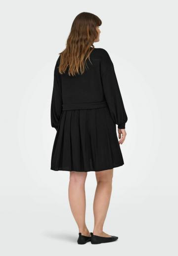 Вязаное платье