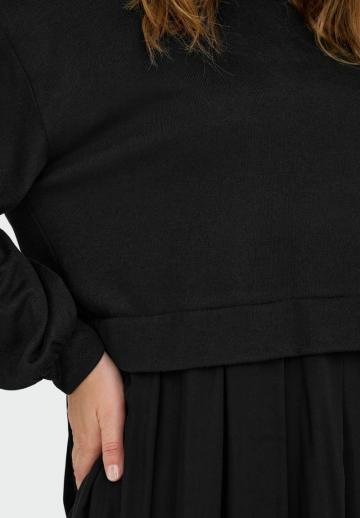 Вязаное платье