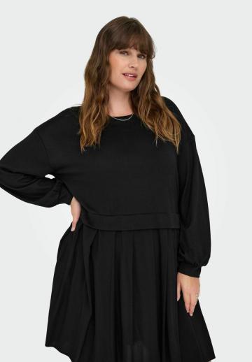 Вязаное платье