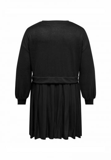 Вязаное платье