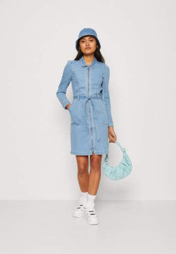 Джинсовое платье