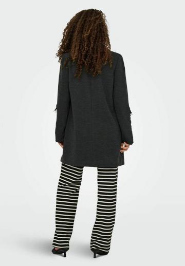 Шерстяное пальто