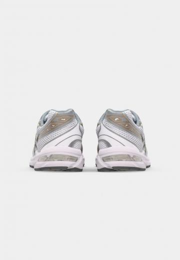 Гандбольные кроссовки