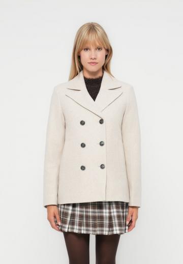 Короткое пальто