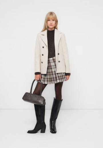 Короткое пальто