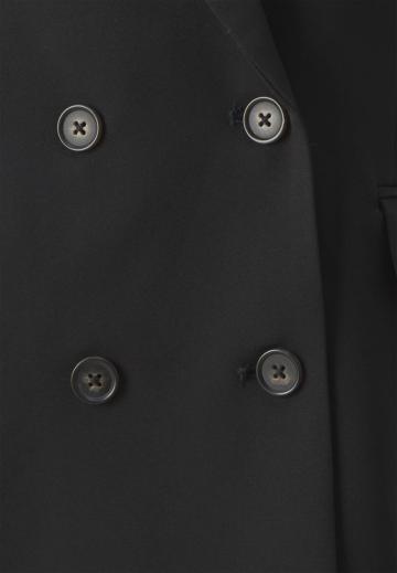 Длинный жилет