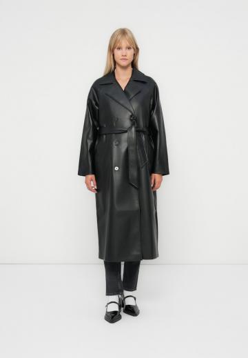 Пальто из искусственной кожи