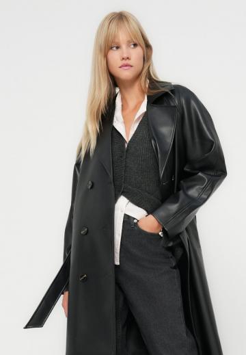 Пальто из искусственной кожи