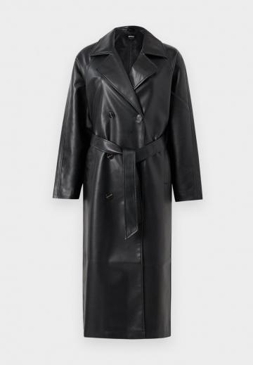 Пальто из искусственной кожи