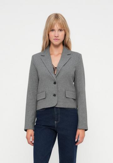 Короткий блейзер