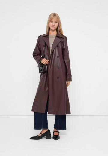 Пальто из искусственной кожи