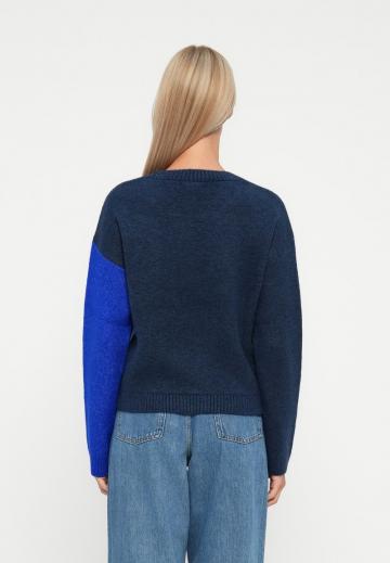 Длинный пуловер