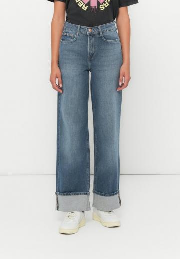 Джинсы