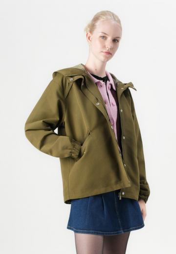 Куртка с накладнымит карманами