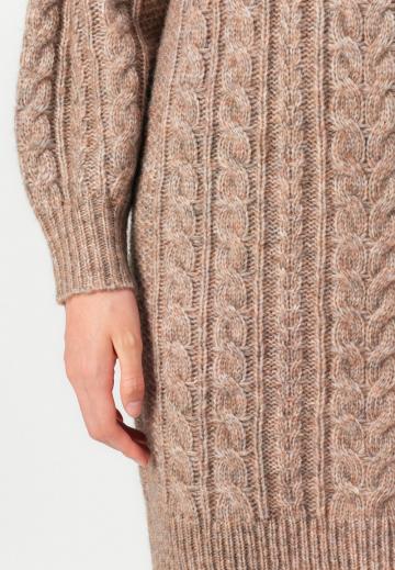 Вязаное платье