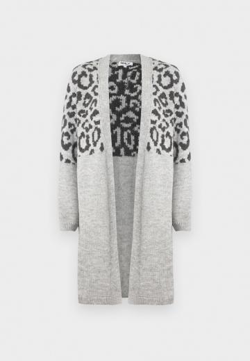 Жаккардовая вязаная кофта