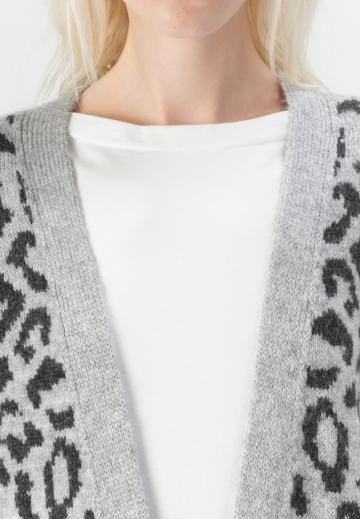 Жаккардовая вязаная кофта