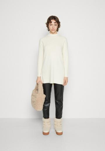 Длинный пуловер