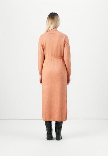 Вязаное платье