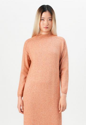 Вязаное платье