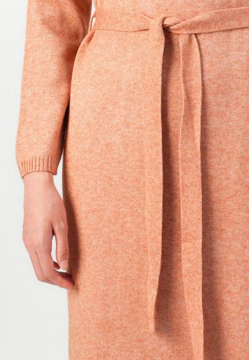 Вязаное платье