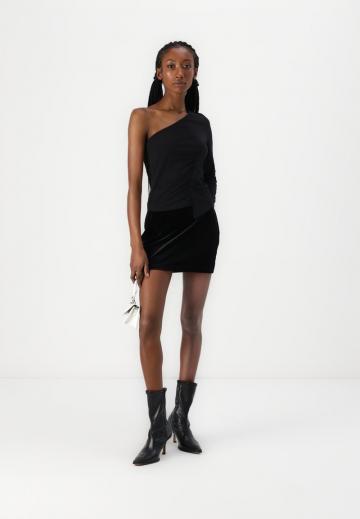 Топ на одно плечо