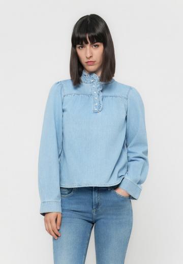 Джинсовая блузка