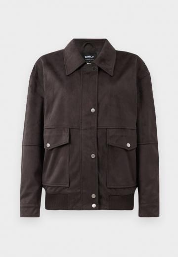 Куртка с накладнымит карманами