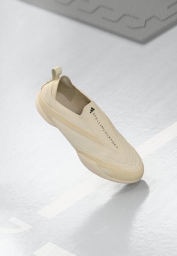 Тренировочные кроссовки