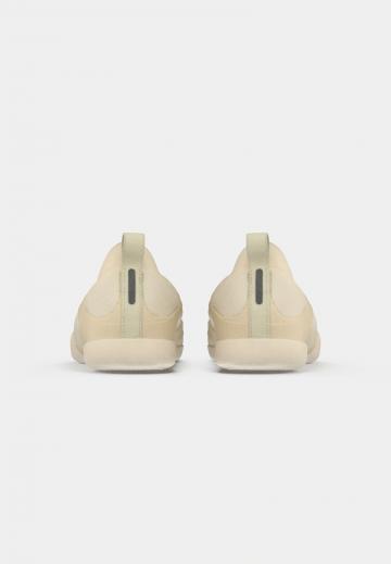 Тренировочные кроссовки