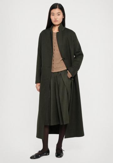 Шерстяное пальто