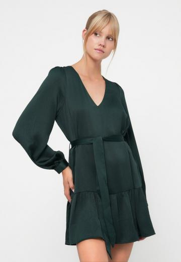 Короткое платье