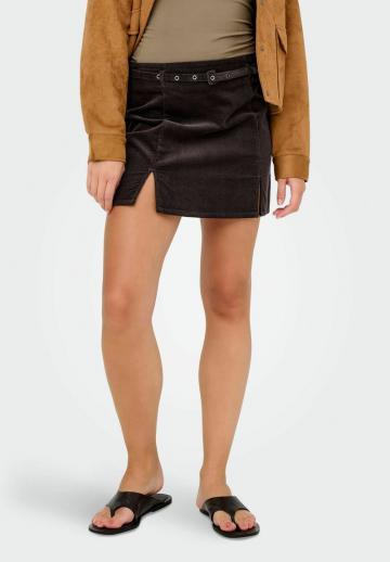 Юбка с накладными карманами