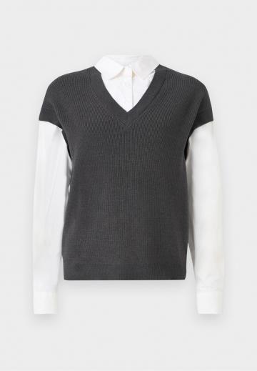 Пуловер с воротником поло