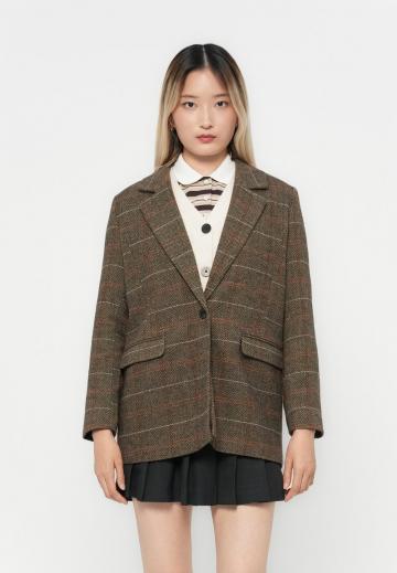 Блейзер с накладными карманами