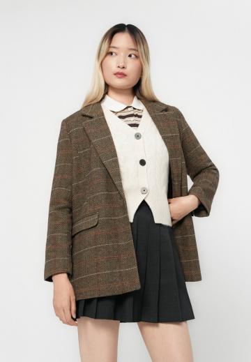 Блейзер с накладными карманами