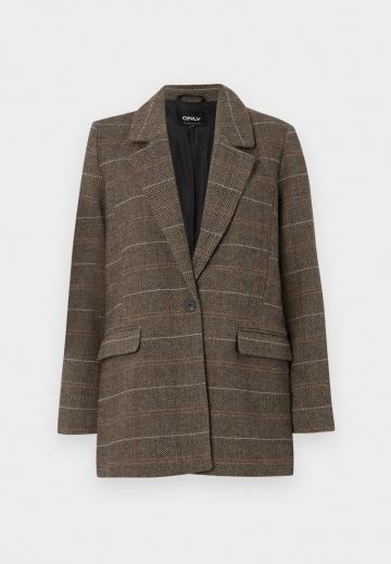 Блейзер с накладными карманами