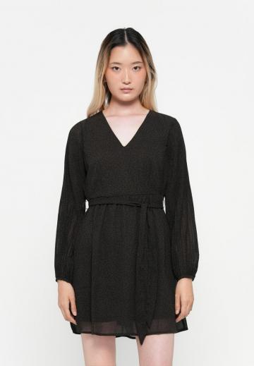 Короткое платье