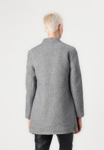 Короткое пальто