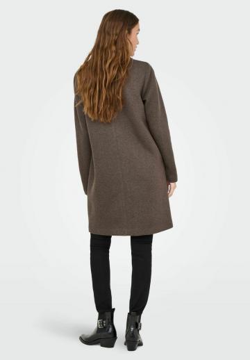 Короткое пальто