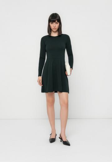 Короткое платье