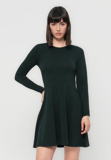 Короткое платье