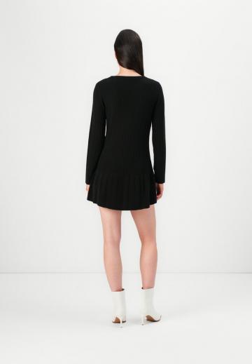 Вязаное платье